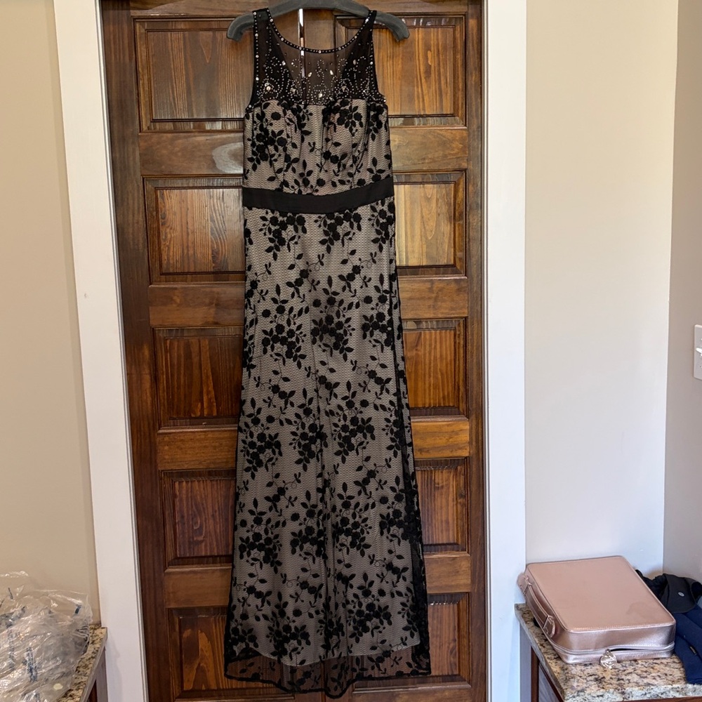 Elegant Black Floral lace Maxi evening Dress